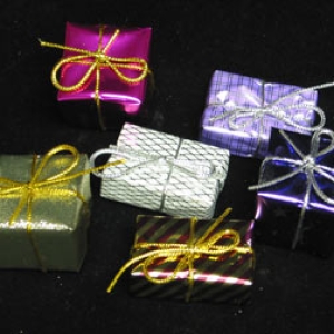 Large Wrapped Presents Fancy 6 count