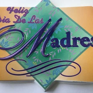 Feliz Dia De Las Madres plaque 6 1/2″ x 6″ Each