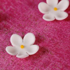 Small Blossom Mix White .5″ 12 count