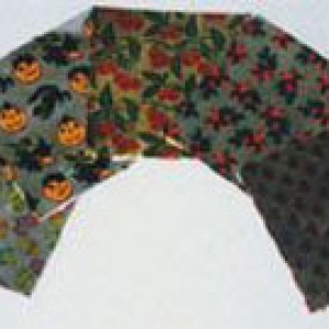 Foil Wraps Holly & Bows 3″x3″ approx 500 Count