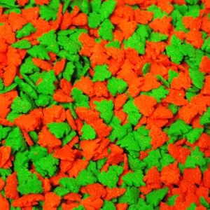 Red and Green Tree Quins 4 oz