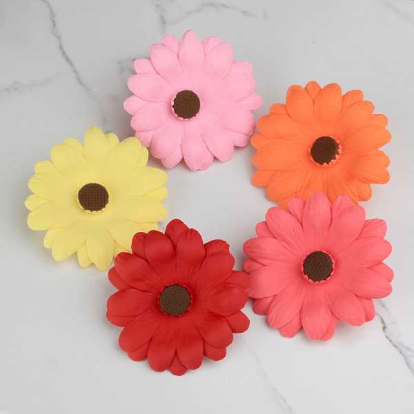 Gerbera Daisies Assorted 3" Each