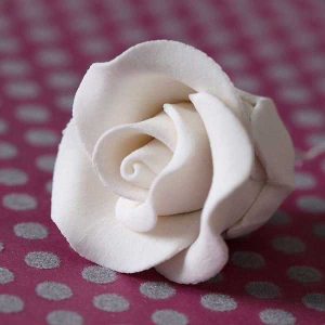 Tea Rose White Gumpaste Small 1″ x 1″ Each