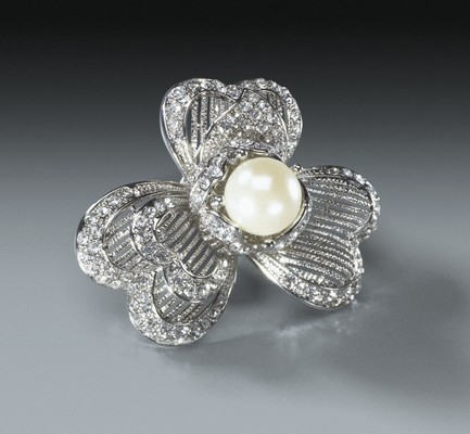 Petals & Pearl Brooch 2" Each